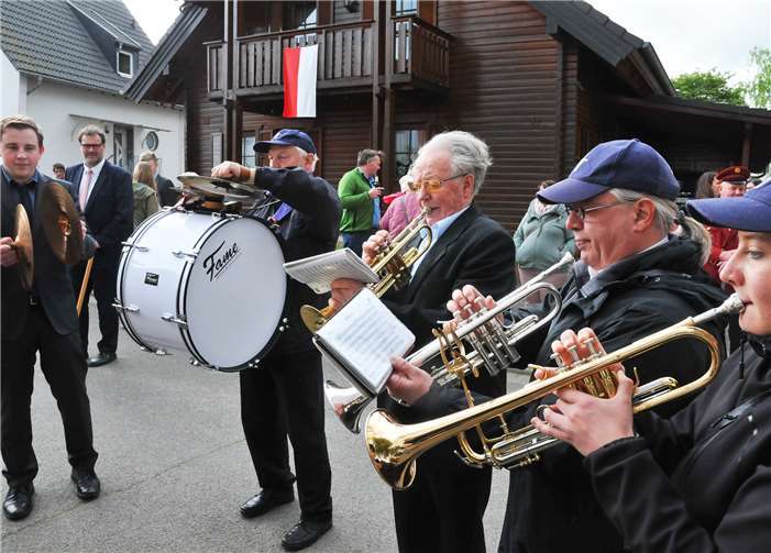 Traditionelle Klänge gab es zur Parade.