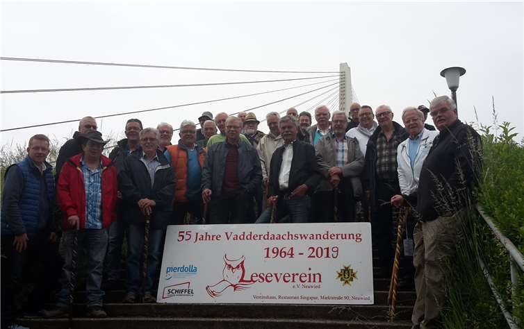 Traditionsgemäß wanderten die Mitglieder des Lesevereins Neuwied am Vatertag. Foto: privat