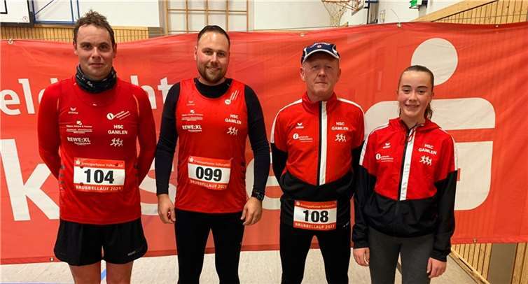 Traditionsstart beim Brubbellauf in Wallenborn – v.li. Dietmar Krämer, Tim Zimmer, Markus Fabry und Lara Nickels. Quellen: HSC Gamlen