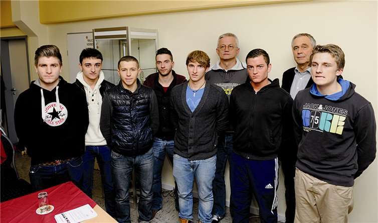 Trainer Burkardt Lau u. Vors. Dr. Josef Meyer. -FIX-