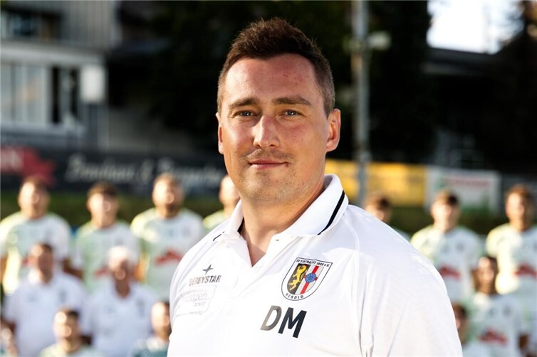 Trainer Damir Mrkalj bleibt Mendig erhalten.