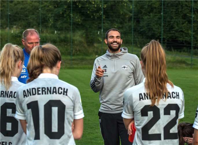 Trainer Florian Stein hat aktuell bei seinem gut aufgelegten Team allen Grund zur Vorfreude auf die Saison.Foto: Roland Schäfges - www.myfoto24.eu