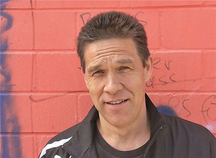 Trainer Günther Porath konnte mit seiner 2. Mannschaft einen Derbysieg feiern.privat