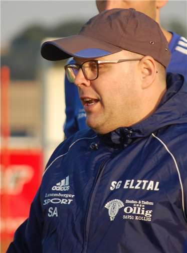 Trainer Sascha Arenz stand in Pfalzfeld sogar auf dem Spielberichtsbogen, verzichtete aber auf eine Einwechslung.