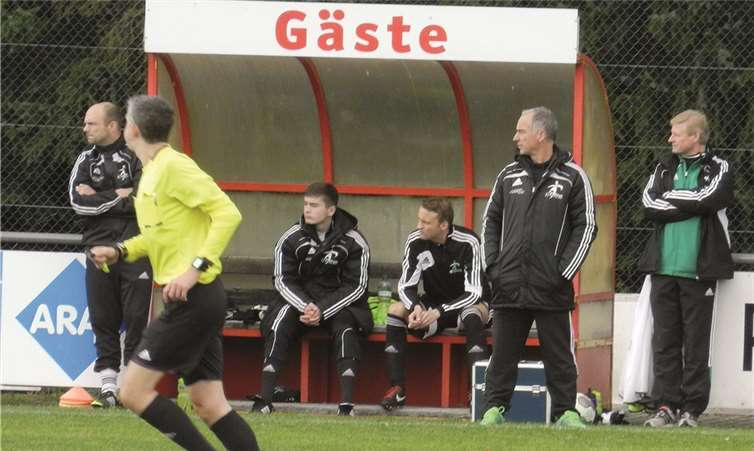 Trainer Wolfgang Müller konnte am Wochenende den ersten Auswärtserfolg seiner Mannschaft feiern. privat