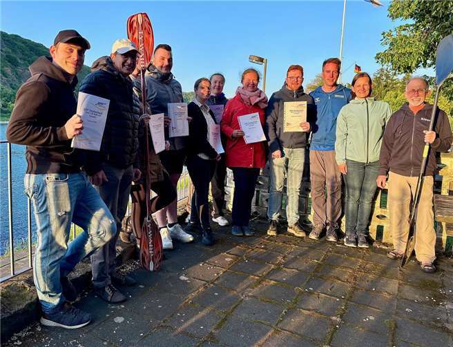 Teilnehmer erhalten erste Stufe des Europäischen Paddelpasses Trainer und Kursteilnehmer. Foto: Thorsten Funk