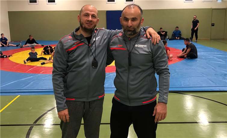 Trainerstab Mohammed Sulejmanov und Rustan Hozaev.Foto: privat
