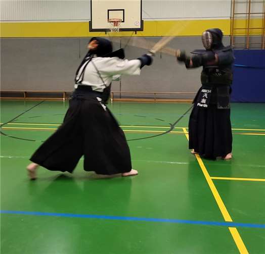 Trainiert wird in der Sporthalle der Denntalschule, Kesselinger Str. 4, 53506 Ahrbrück, jeden Mittwoch, 18.30 bis 20 Uhr, samstags: 10.30 bis 12 Uhr nach Vereinbarung.