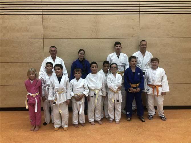 Trainiert wird jeden Montag in der Sporthalle des Are-Gymnasiums. Foto:privat