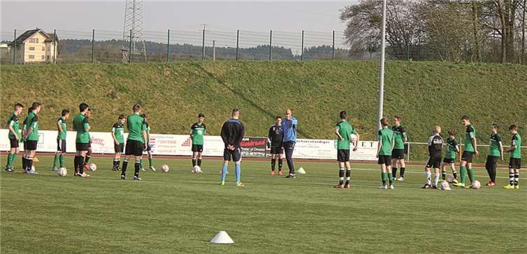 Trainingseinheit der C1 mit Nicolai Foroutan.