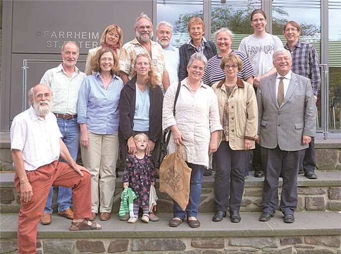 „Transfairdelegation“ aus Unkel mit (v. r.) Bürgermeister Hausen, Frau Ruckelshauß, Frau Bockshecker (Koordinatorin), Robin Syllwaschy (o r.) und Gisela Menden (o. l.).Privat