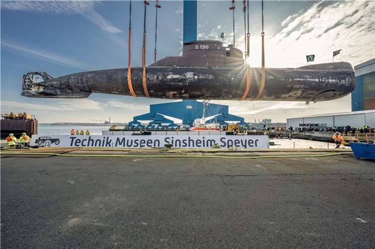 Transport der U17 über die Nordsee.