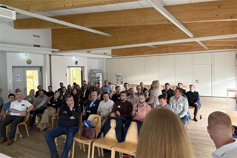 Treffen Junges Unternehmernetzwerk Neuwied bei der Firmenvorstellung des Familienunternehmens Alsdorf im Neuwieder Zoo