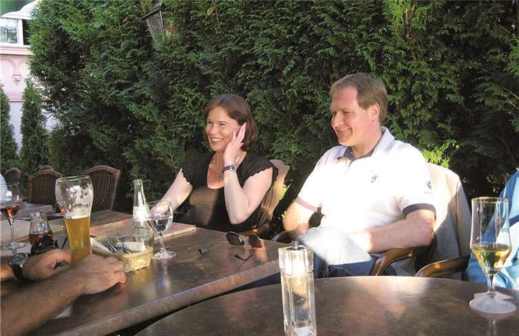 Treffen Rheinufer (Mediterraneo): Friederike v. Deringer und Stefan Weller.