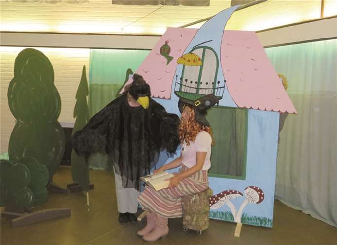 Treuer Begleiter der Kleinen Hexe bei allen Abenteuern - Der Rabe Abraxas alias Ilse Schaefer. privat