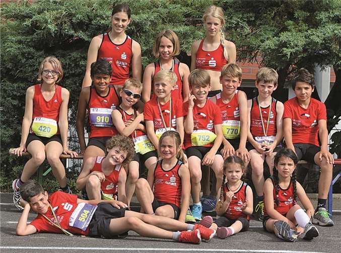 Trikids mit großer Gruppe beim Rotweinwanderweg-Volkslauf in Dernau vertreten. Privat