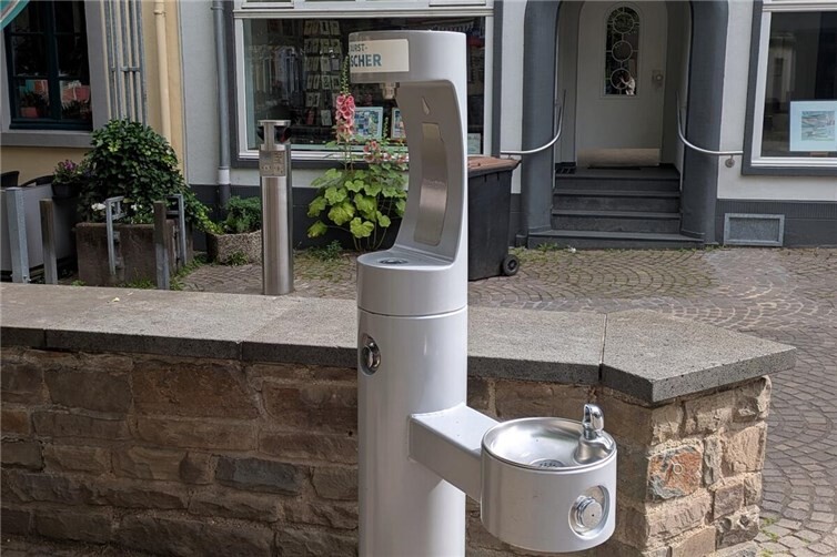 Trinkwasserspender auf dem Marktplatz in Remagen