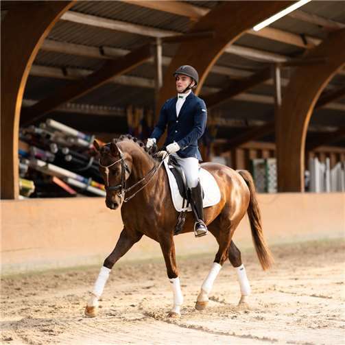 Tristan Weiss aus Osnabrück im Dressurfinale. Foto: Hendrik Schnee