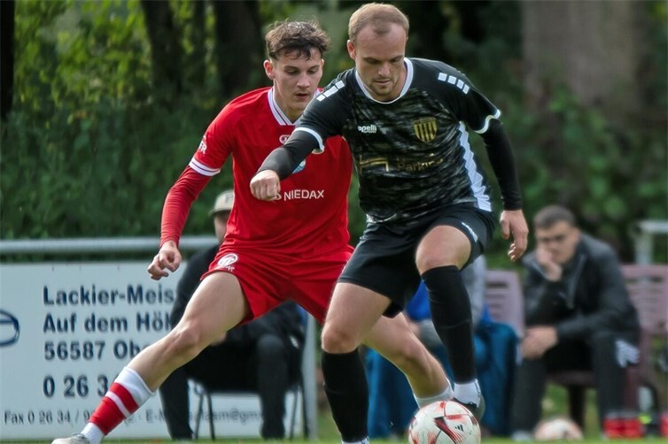 Trotz 2:0-Führung verlor der FV in Roßbach noch mit 2:4. 