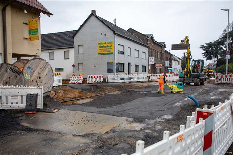 Trotz Bauarbeiten bleibt die Zufahrt zu den Obsthöfen aus der Richtung Mühlenstraße bzw. aus Richtung Hauptstraße möglich.