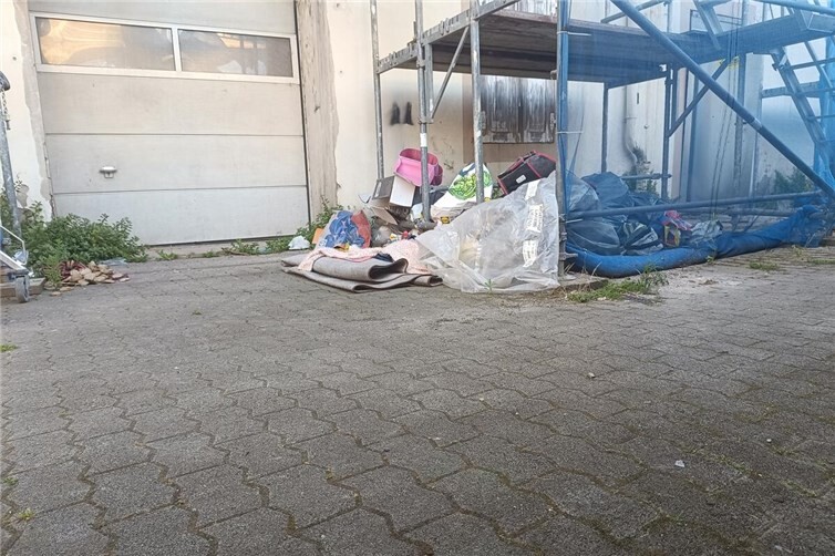 Trotz Baustelle auch hier ein Mülllager