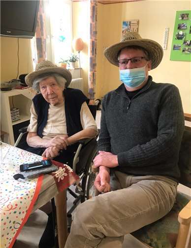 Trotz Corona konnte ein wenig gefeiert werden. Foto: Seniorenheim St. Josef