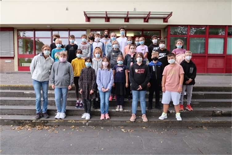 Trotz Corona ließ es sich die Geschwister-Scholl-Realschule plus in Andernach nicht nehmen, ihre neuen Fünftklässler angemessen zu begrüßen.Fotos: privat