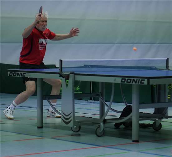 Trotz Spielverlagerung auf die Rückhandseite konnte Josef Vendel in der Bezirksliga auftrumpfen.