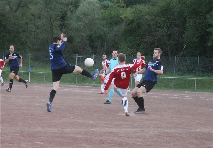 Trotz des Niederschlags bleiben die Jungs vom SV Kripp motiviert für die nächsten Spiele. Foto: privat