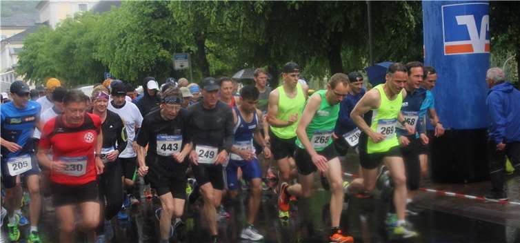 Trotz des Regens ging ein relativ großes Starterfeld auf die Strecke. Foto: privat