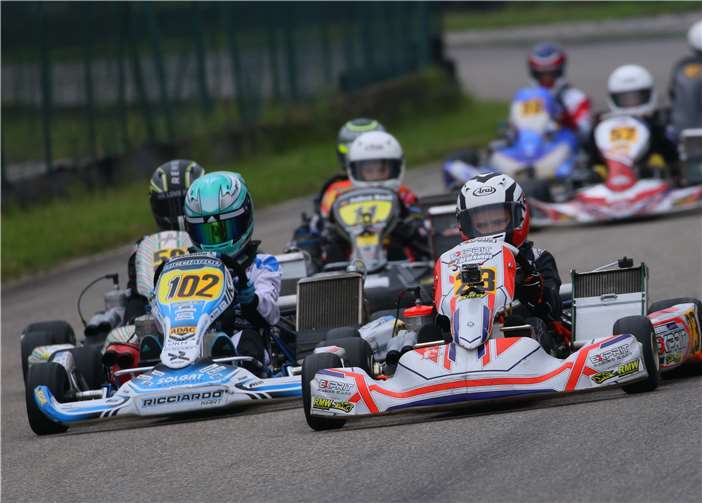 Trotz des Wetters konnte das Publikum spannende Rennen genießen.RMW Motorsport