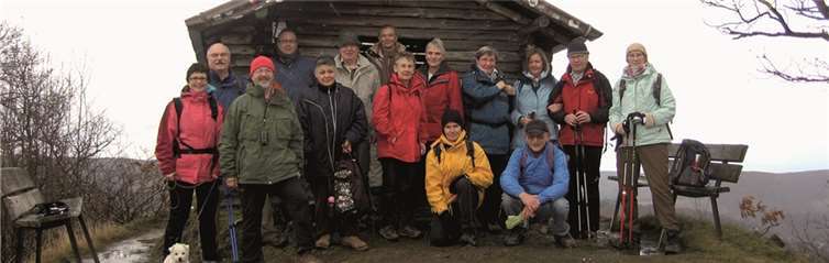 Trotz des leichten Regens ließen die Wanderer sich die gute Laune nicht verderben.privat