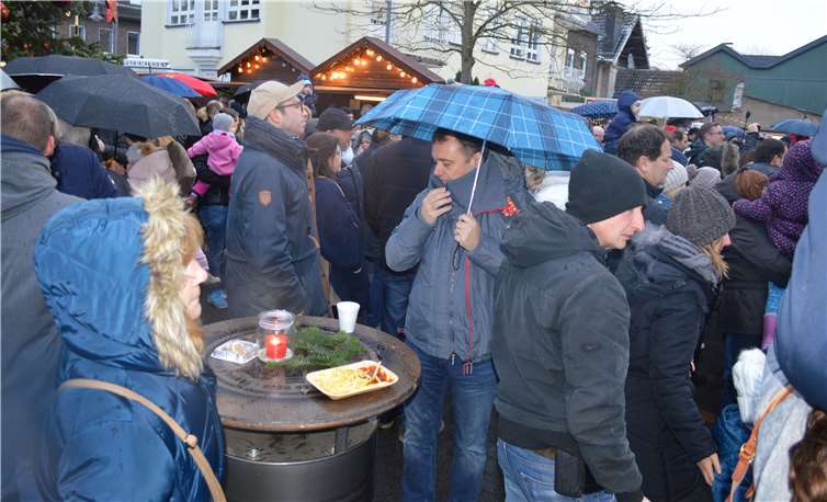 Trotz eher durchwachsenen Wetters herrschte in Kripp absoluter Hochbetrieb. Fotos: -AB-
