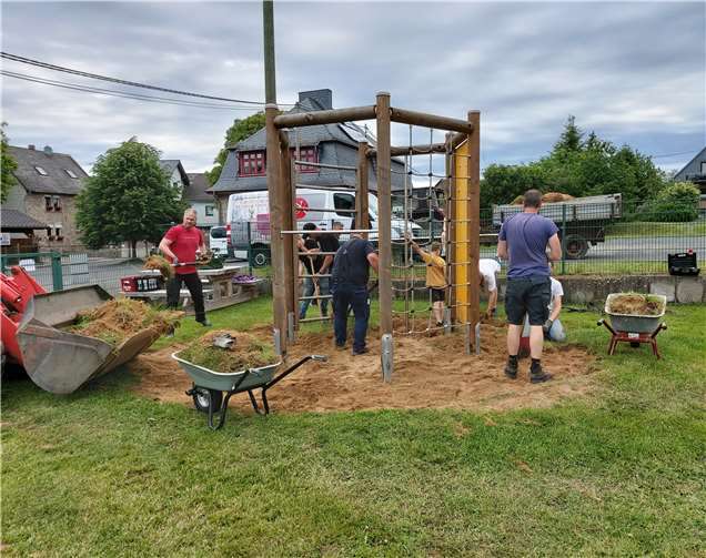 Trotz großem Gerät war auch sehr viel Handarbeit von Nöten