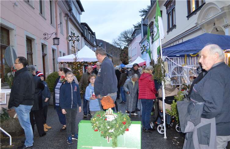 Trotz immer wieder einsetzenden Regens konnten sich die IGS und die Händler über viel Besuch freuen.