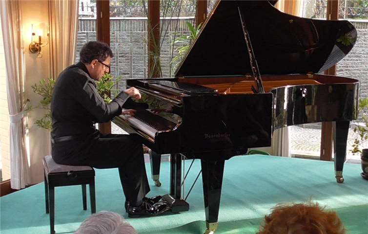 Trotz internationalem Erfolg auf dem Teppich geblieben: Vesselin Stanev.privat