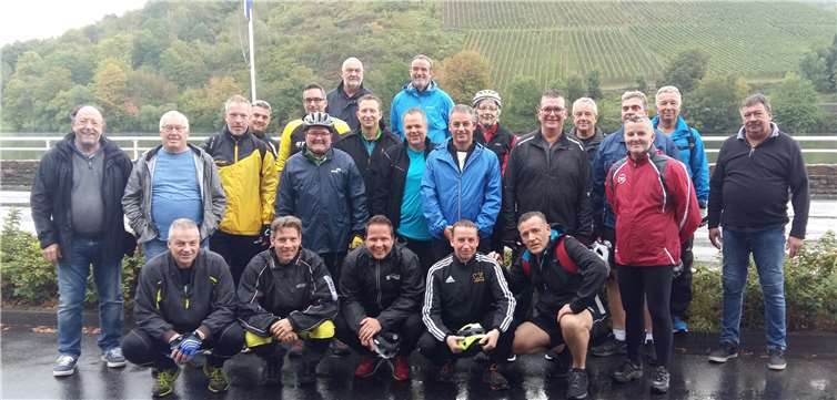 Trotz teils heftigem Regen genossen die Radler die schöne Landschaft an der Mosel. Foto: privat
