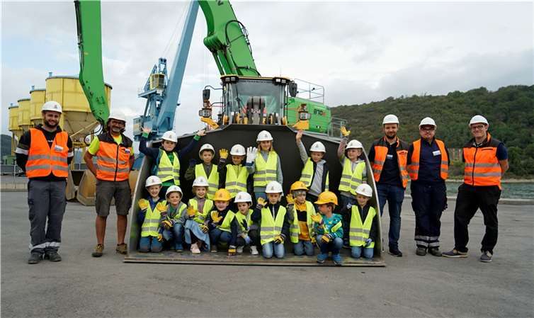 Türen auf für die Maus im Rheinhafen Andernach hieß es am 3. Oktober bei den Stadtwerken An-dernach. Foto: Meta Welling