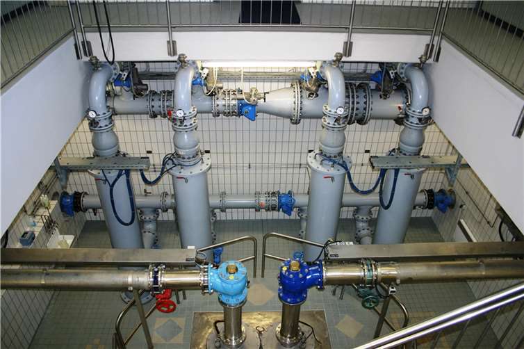 Türen auf für die Maus im größten Wasserwerk der Stadtwerke Andernach. Foto: Stadtwerke Andernach