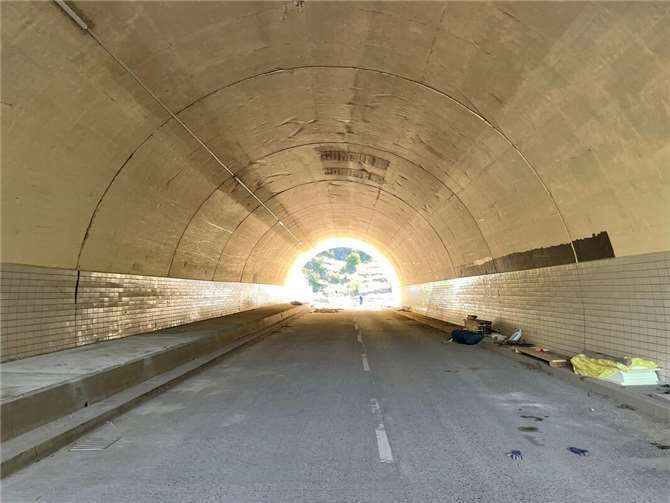 Tunnel in Altenahr.  Foto: ROB