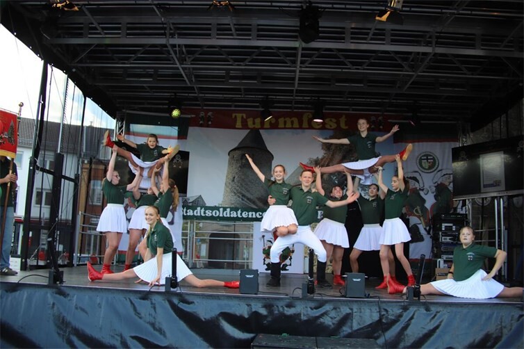 Turmfest am Wasemer Turm in Rheinbach mit Brauchtum und Musik