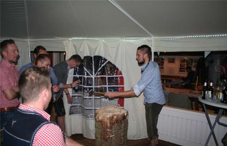 Typische Oktoberfestspielchen durften natürlich nicht fehlen.