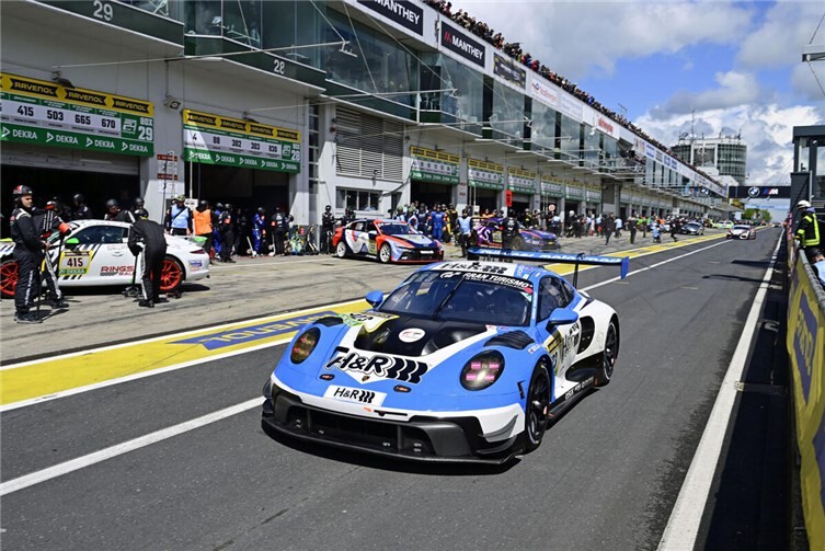 Typisches Eifelwetterprägte den ersten Tag der 54. ADAC RAVENOL 24h Nürburgring....