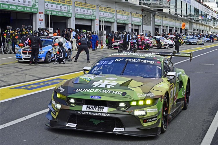 Typisches Eifelwetterprägte den ersten Tag der 54. ADAC RAVENOL 24h Nürburgring....