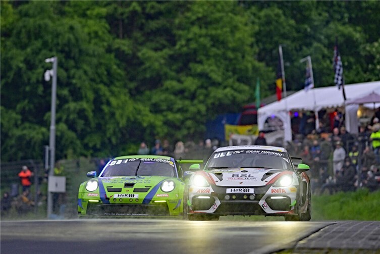 Typisches Eifelwetterprägte den ersten Tag der 54. ADAC RAVENOL 24h Nürburgring....
