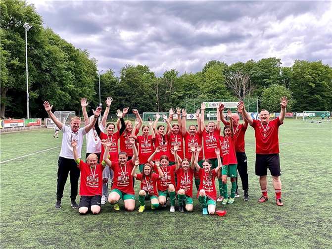 U13-Juniorinnen haben allen Grund zum Jubeln. Quelle: SV Wachtberg