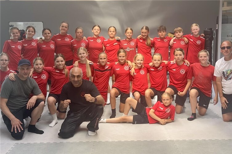 U13 des SC 13 beim Selbstverteidigungskurs.