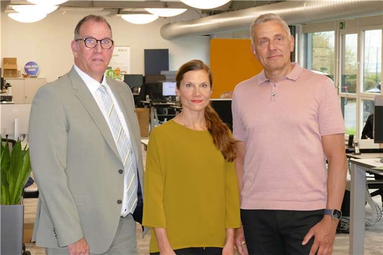 Udo Hoffmann, BGM-Beauftragte Sabrina Köppe und Frank Schmidt. Foto: AOK/Jürgen Cronauer