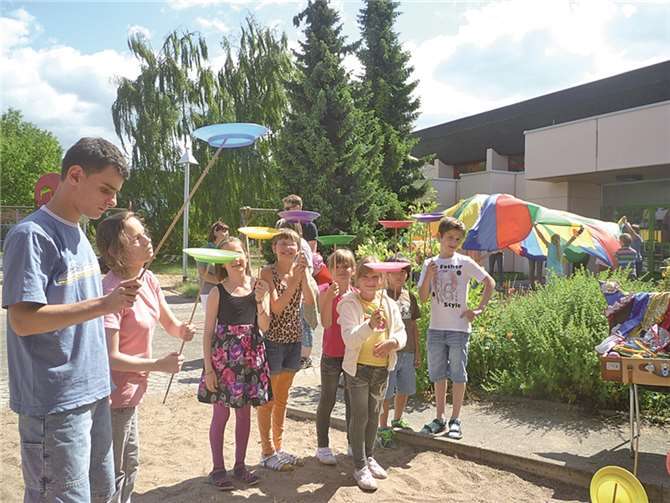 Über 100 Kinder mit ohne Sehbehinderung kamen beim „Spiel ohne Grenzen“ zusammen. privat