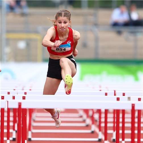 Über 100 Meter und 80 Meter Hürden führte Lina Schmidt das Feld von der Spitze weg an.  Foto: LG Rhein-Wied